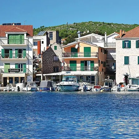 2 Bedroom Stunning In