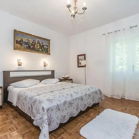 2 Bedroom Stunning In